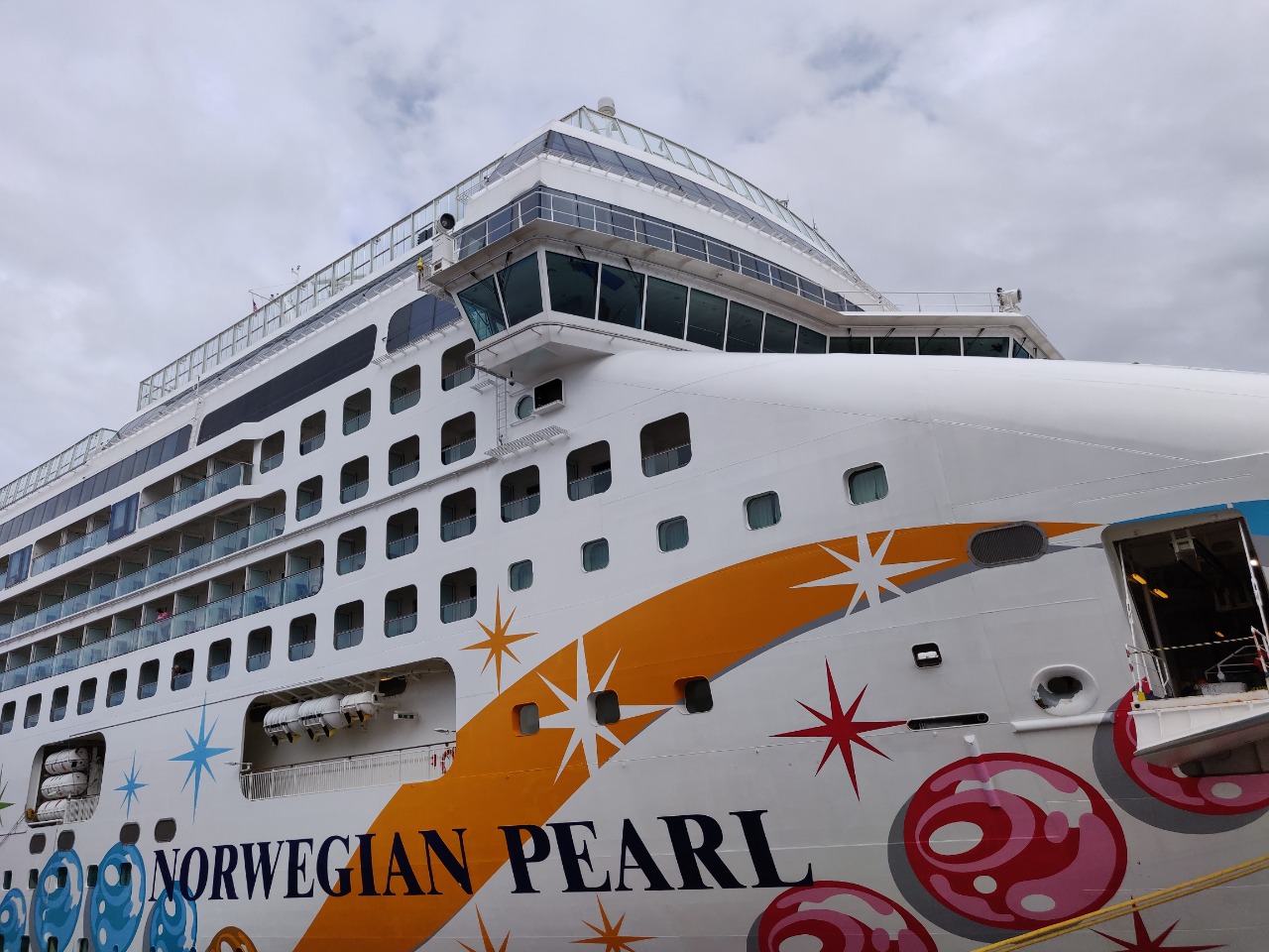Norwegian Pearl cruise ship